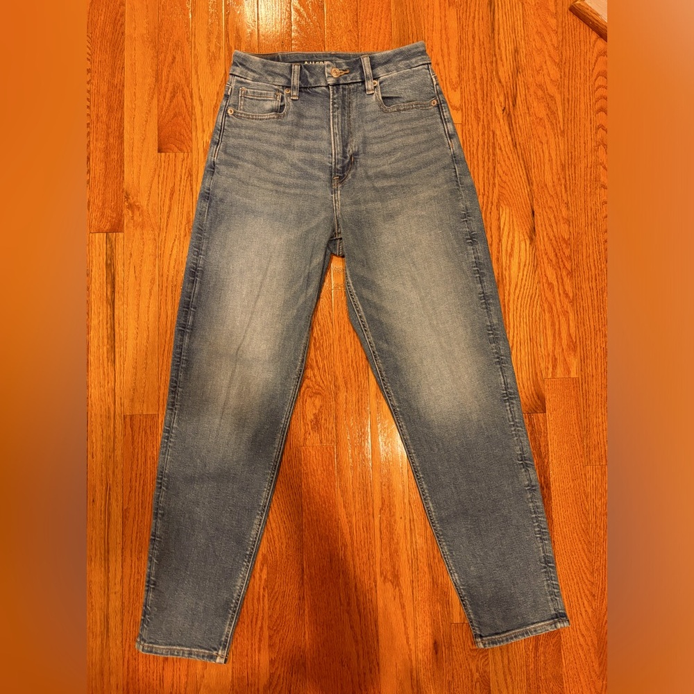American Eagle Mom Jeans